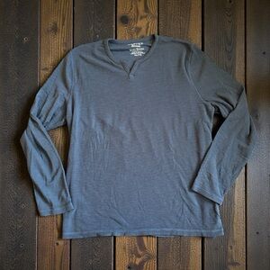 Lucky Brand Blue Textured V-Neck Shirt Never Worn
